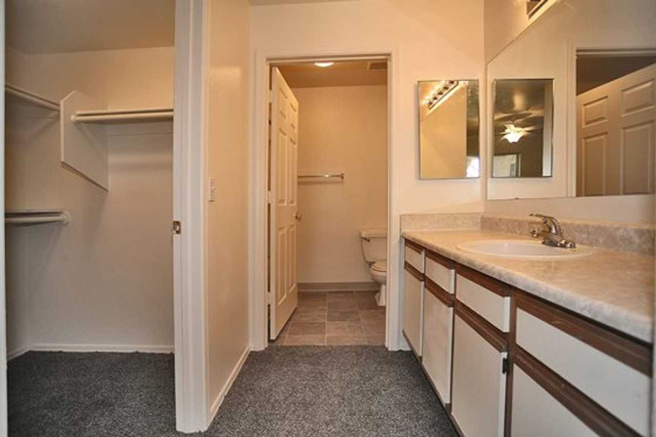 Sahuarita Mission - Photo 2 of 32