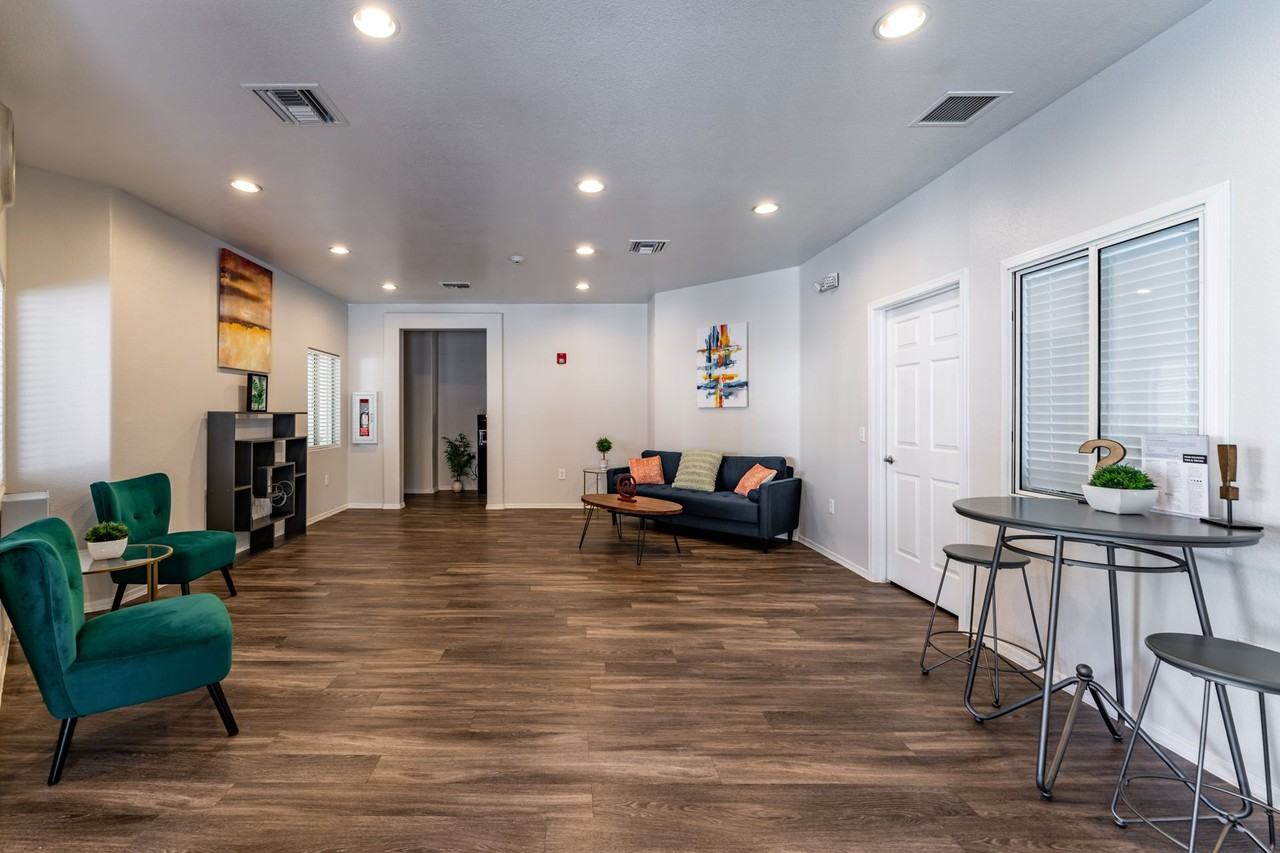 Sahuarita Mission - Photo 5 of 32