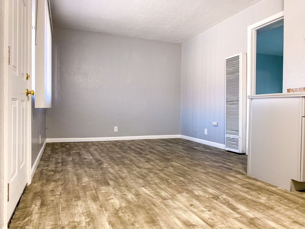 Las Vistas - Photo 5 of 50