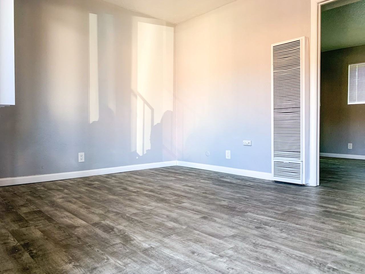 Las Vistas - Photo 7 of 50