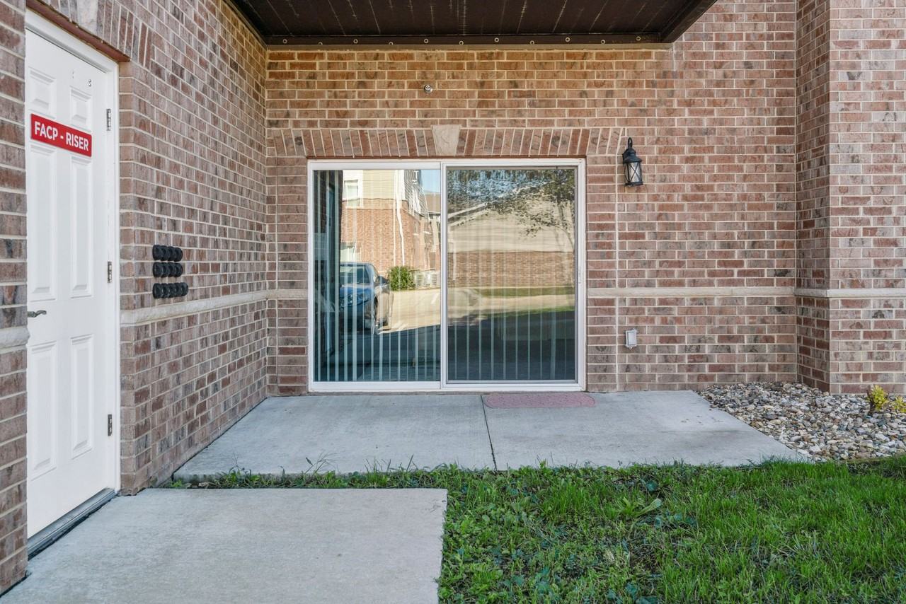 Willow Falls Apartments 1203 Bluegrass Cir, Cedar Falls, IA 50613