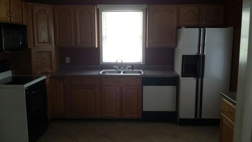 2413 Putnam St - Photo 2 of 5