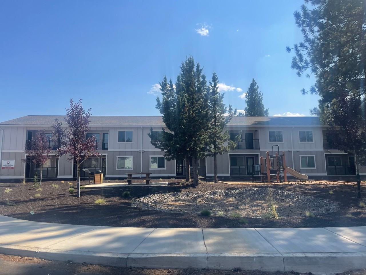 188 Oxbow Flats Building E Apartments 940 W Felicity Ln, Sisters, OR