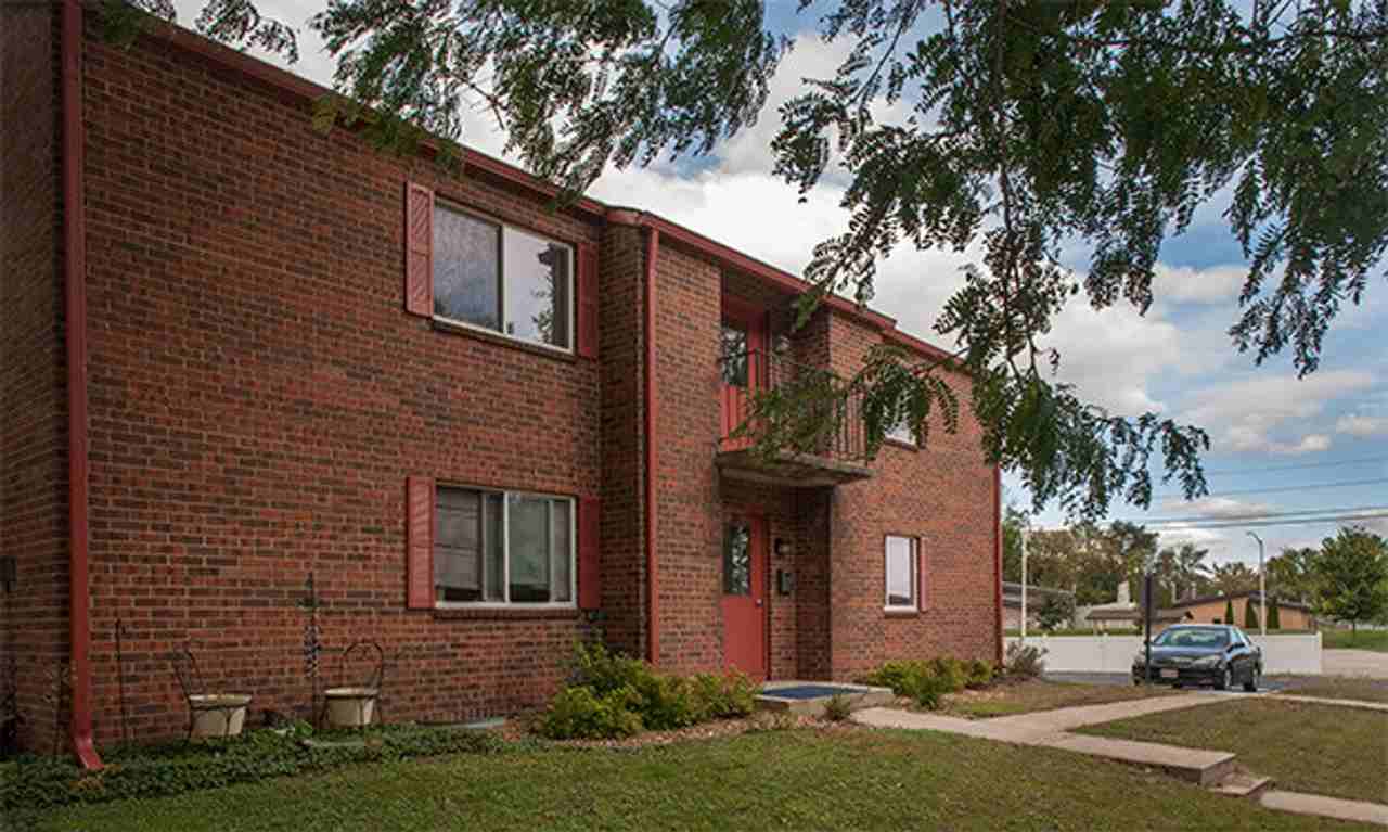 Rock View Apartments - Photo 2 of 4