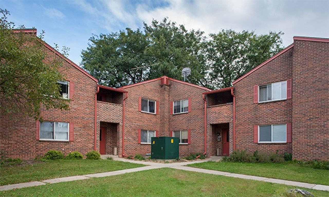 Rock View Apartments - Photo 3 of 4