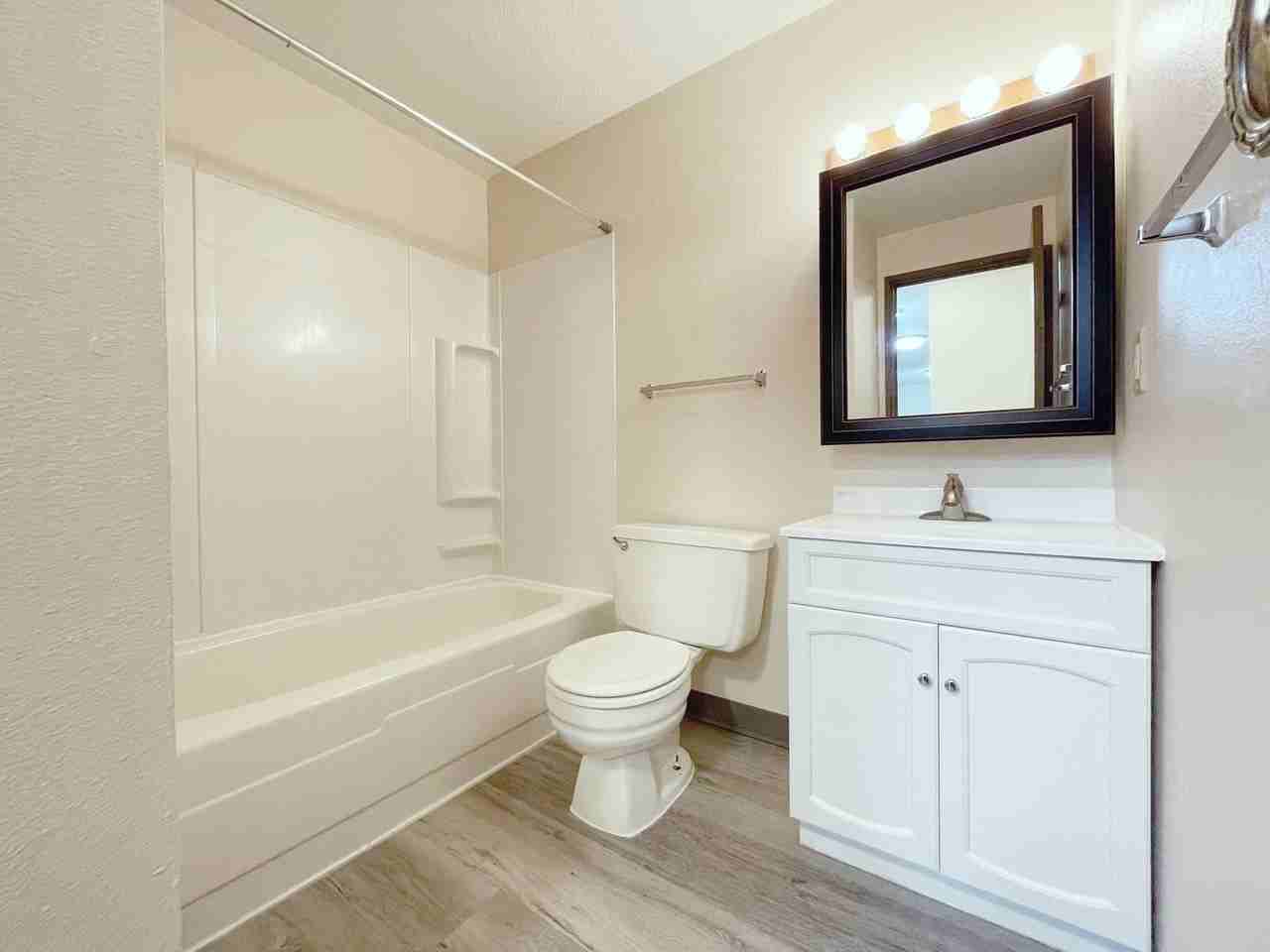 Brooklyn Heights - Photo 6 of 37