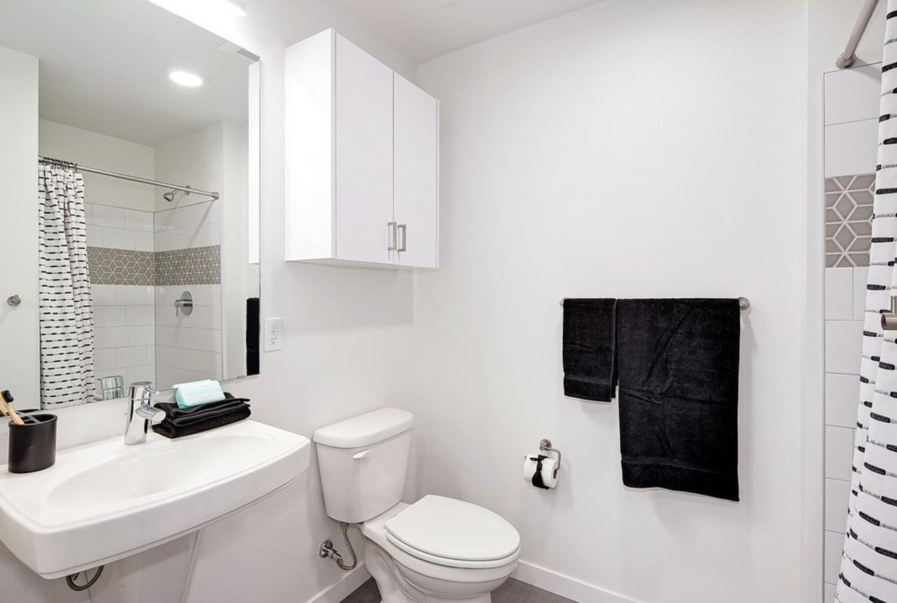 1222 NE 65th St - Photo 6 of 16