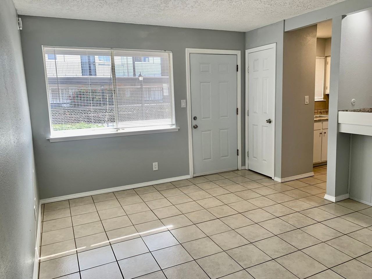 444 Florida St SE - Photo 3 of 13