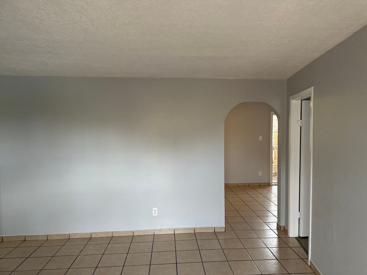 328 Rhode Island (New) St NE - Photo 2 of 20