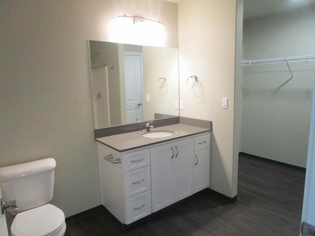 2 Bedroom Apartment close to Old Mill - Photo 5 of 9