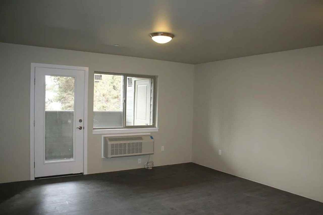 2 Bedroom Apartment close to Old Mill - Photo 7 of 9