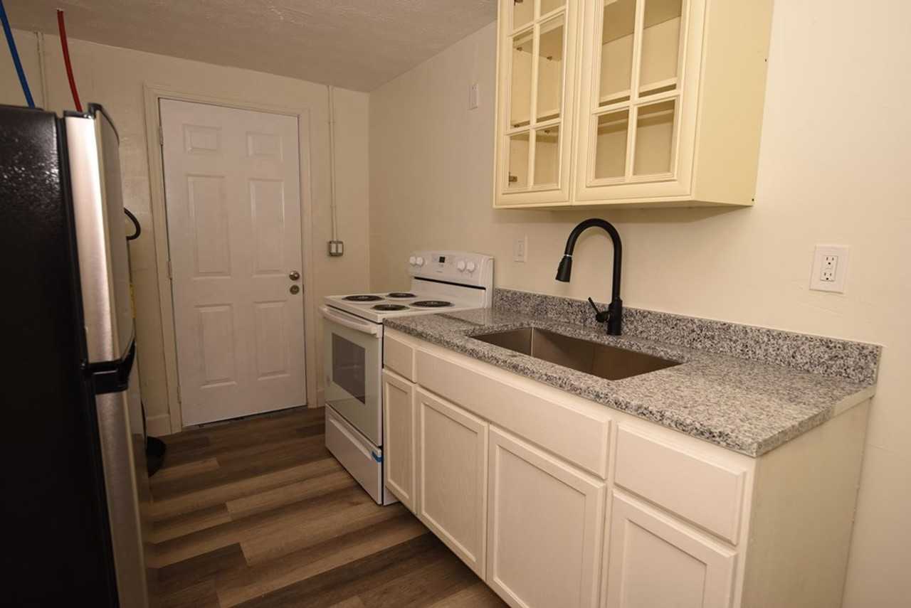 24th Street Apartments - Photo 3 of 9