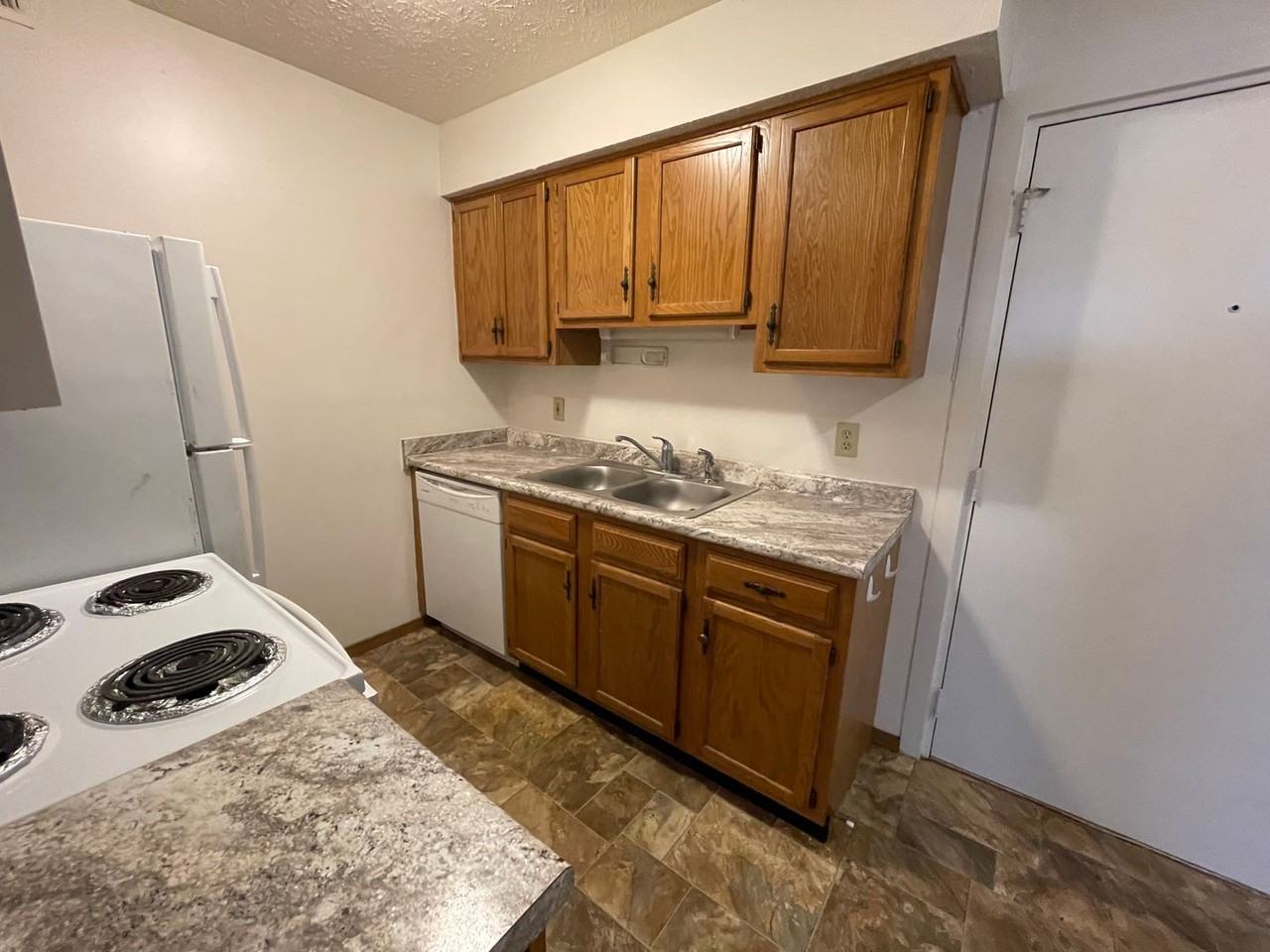 Southfork Apartments - Photo 6 of 43