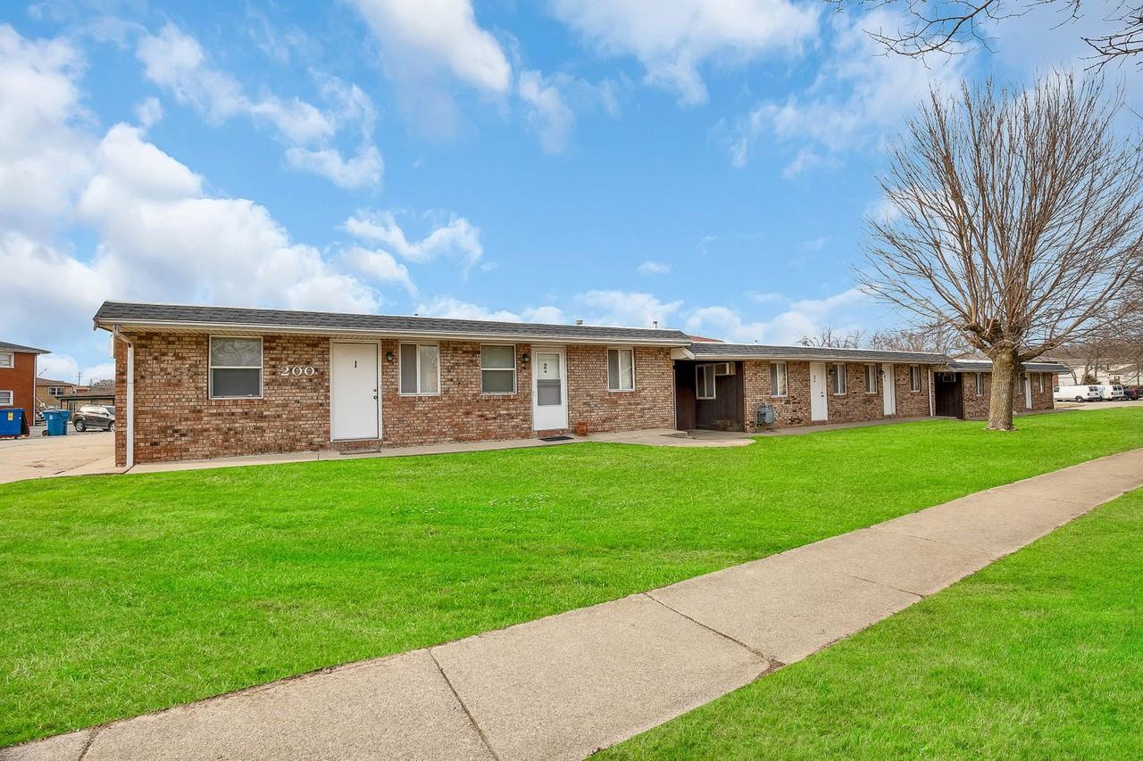 200 W Shelbourne Dr - Photo 6 of 6