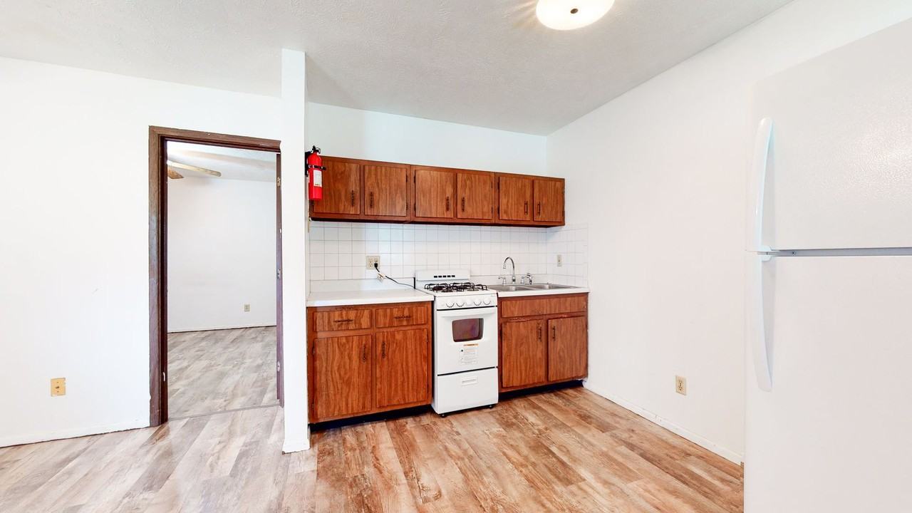 200 W Shelbourne Dr - Photo 3 of 6