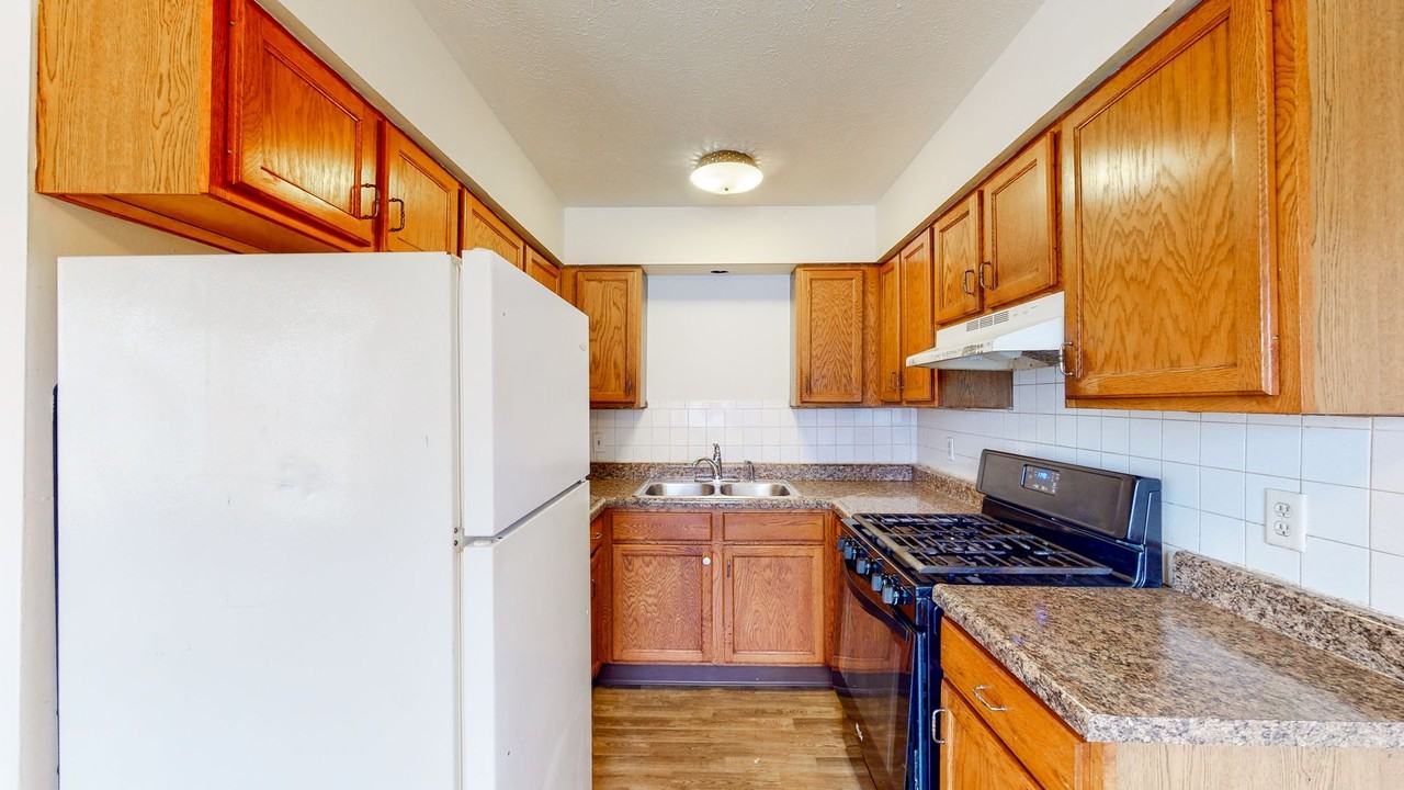 3 Larry Court - Photo 2 of 13