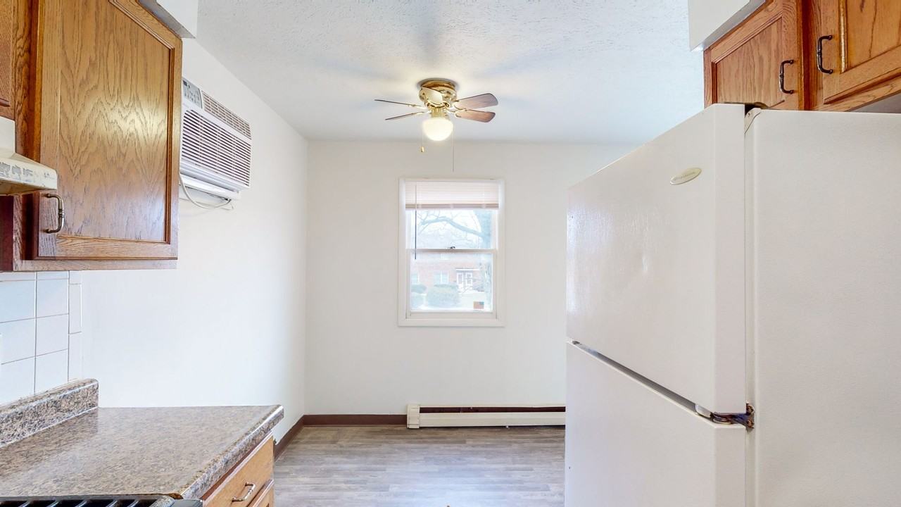 3 Larry Court - Photo 3 of 13