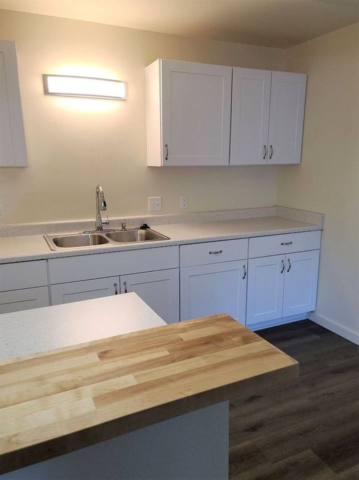 0139 614 Grand Ave. - Photo 6 of 17