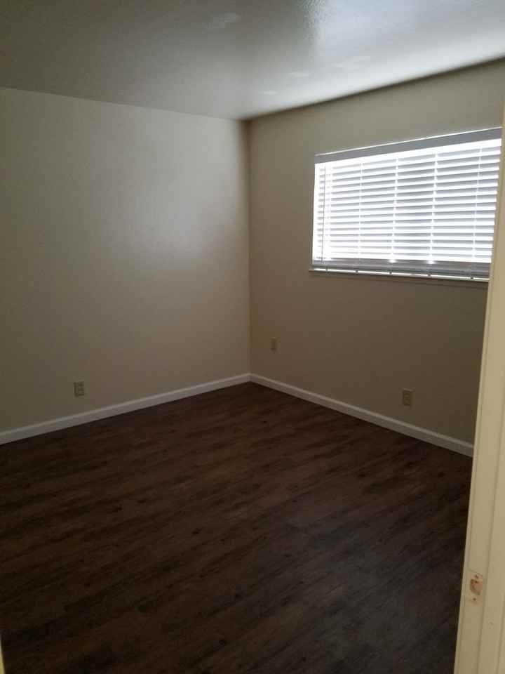 L150 - Orange Garden Apartments - Photo 6 of 10