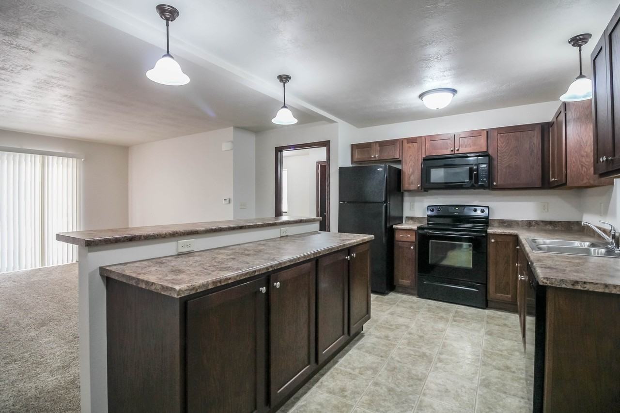 Bancroft Place Apartments - Photo 3 of 44