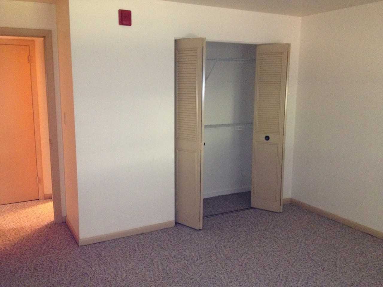 Rockwood Manor Apartments - Photo 5 of 20