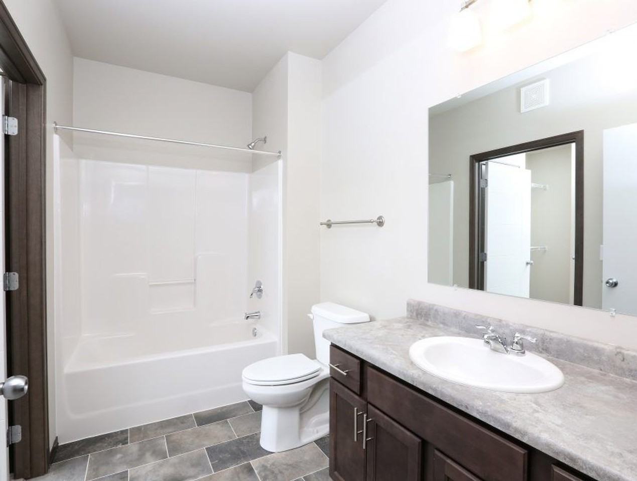 120 Flats - Photo 3 of 27
