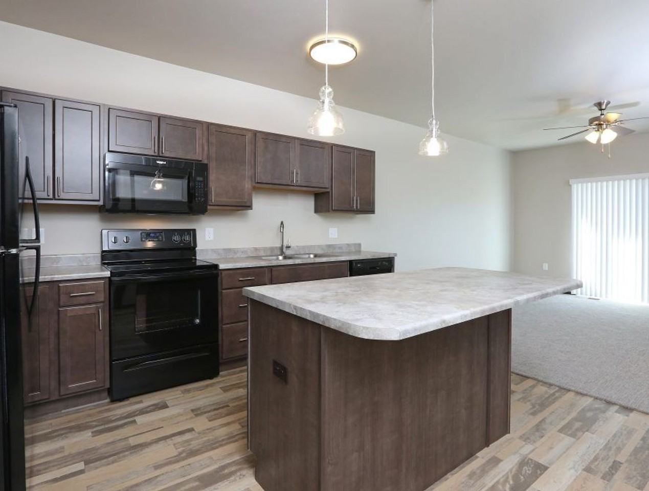 120 Flats - Photo 4 of 18