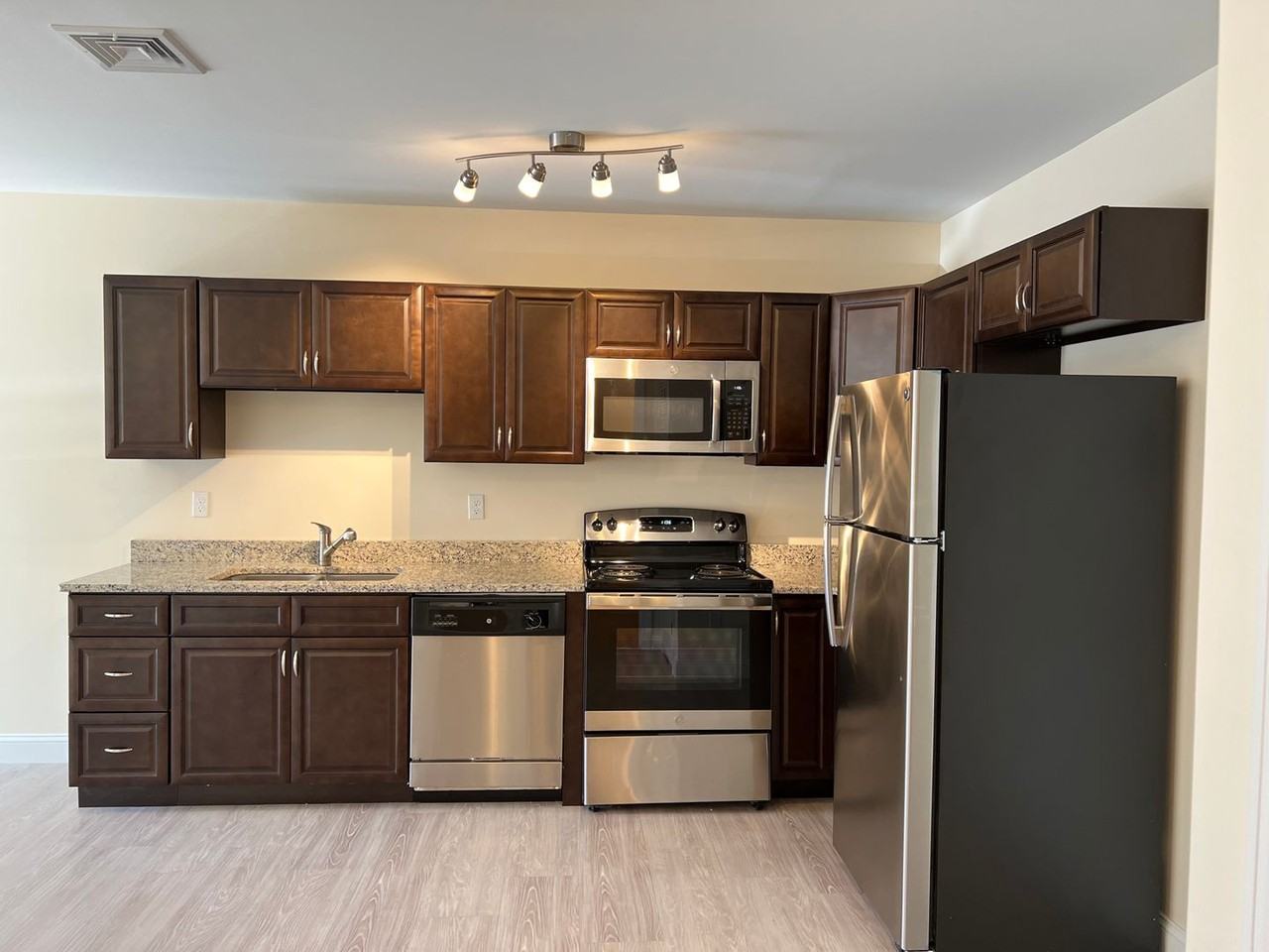 Residences at MacGregor Cut - Photo 2 of 29