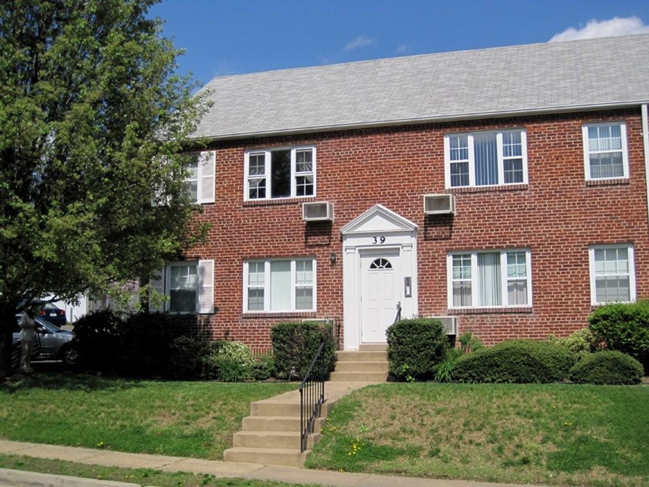 Bedford Gardens - Photo 2 of 9