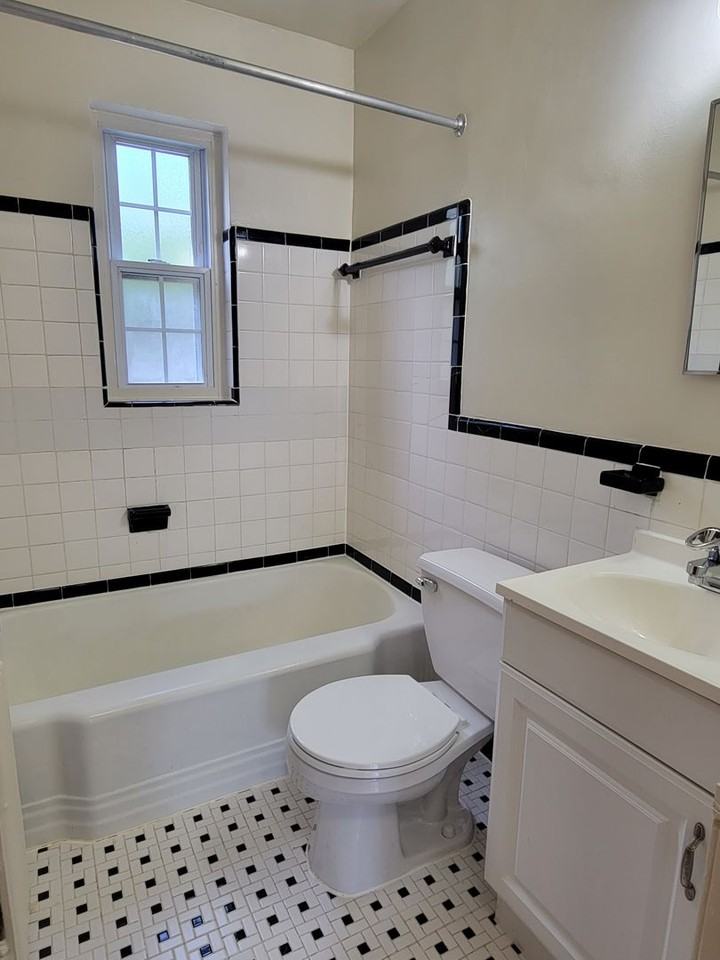 Bedford Gardens - Photo 5 of 9