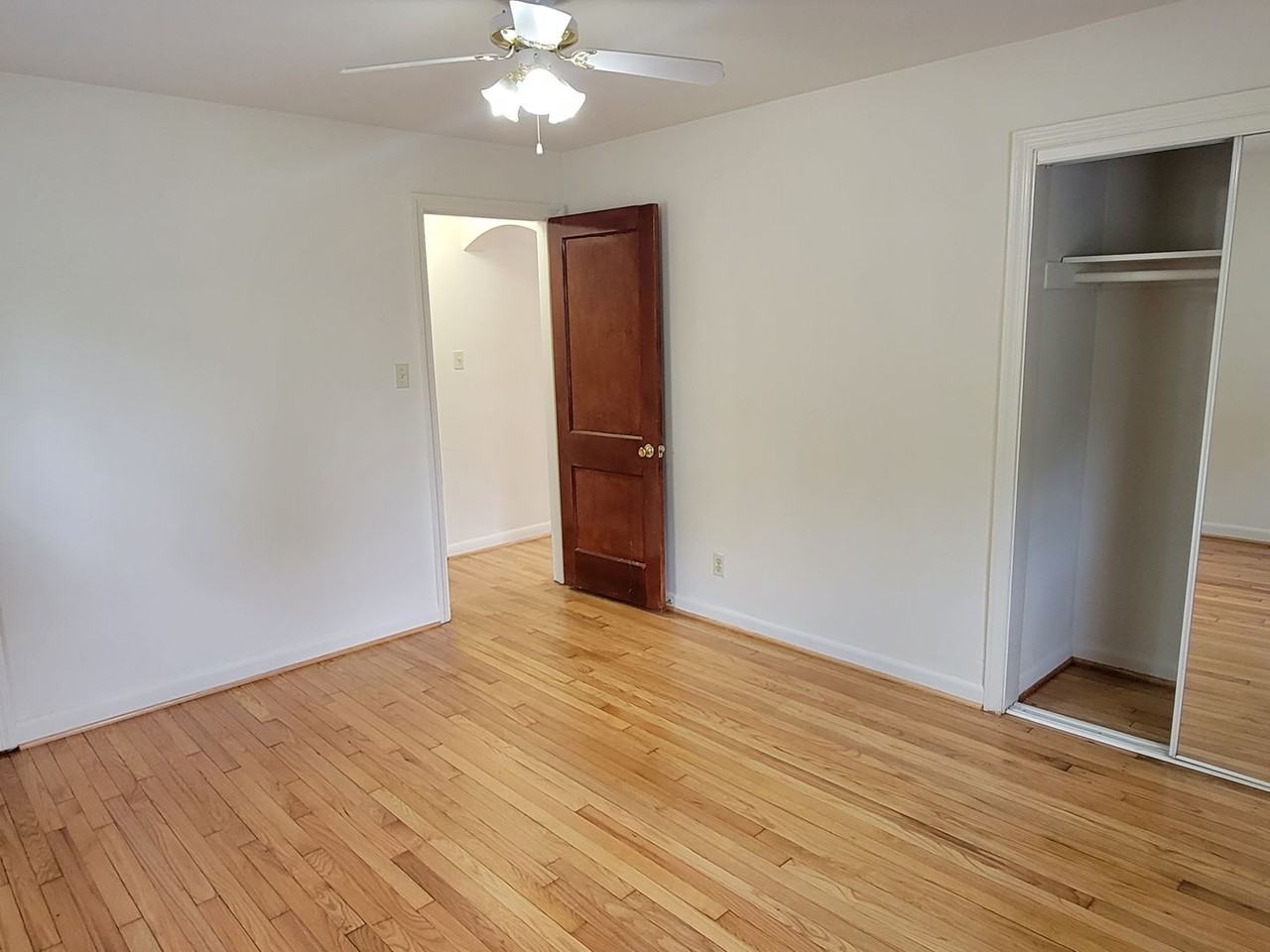 Bedford Gardens - Photo 6 of 9