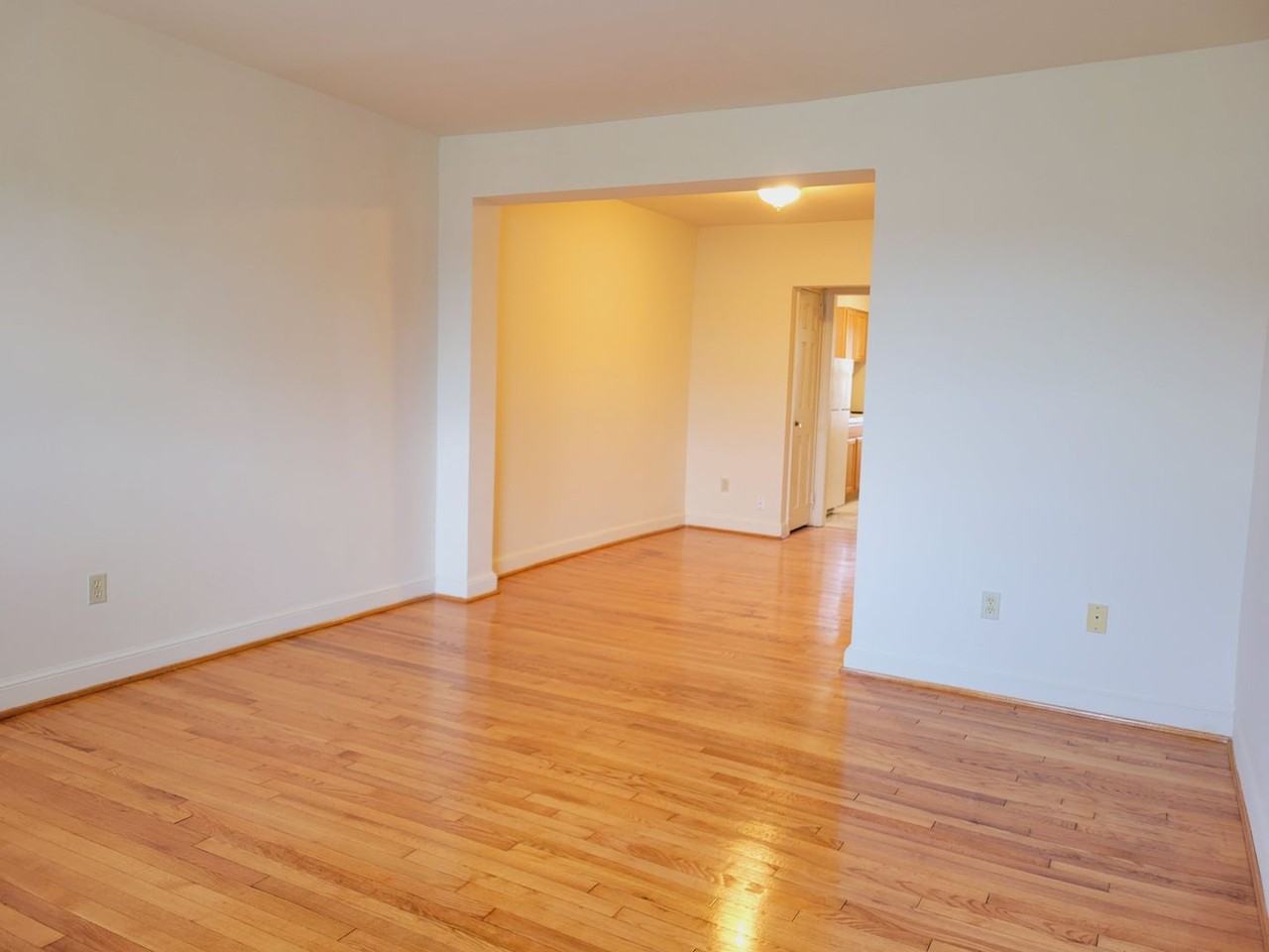 Glendale Apartments - Photo 2 of 13