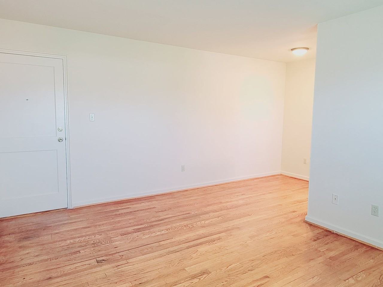 Jefferson Gardens - Photo 3 of 28