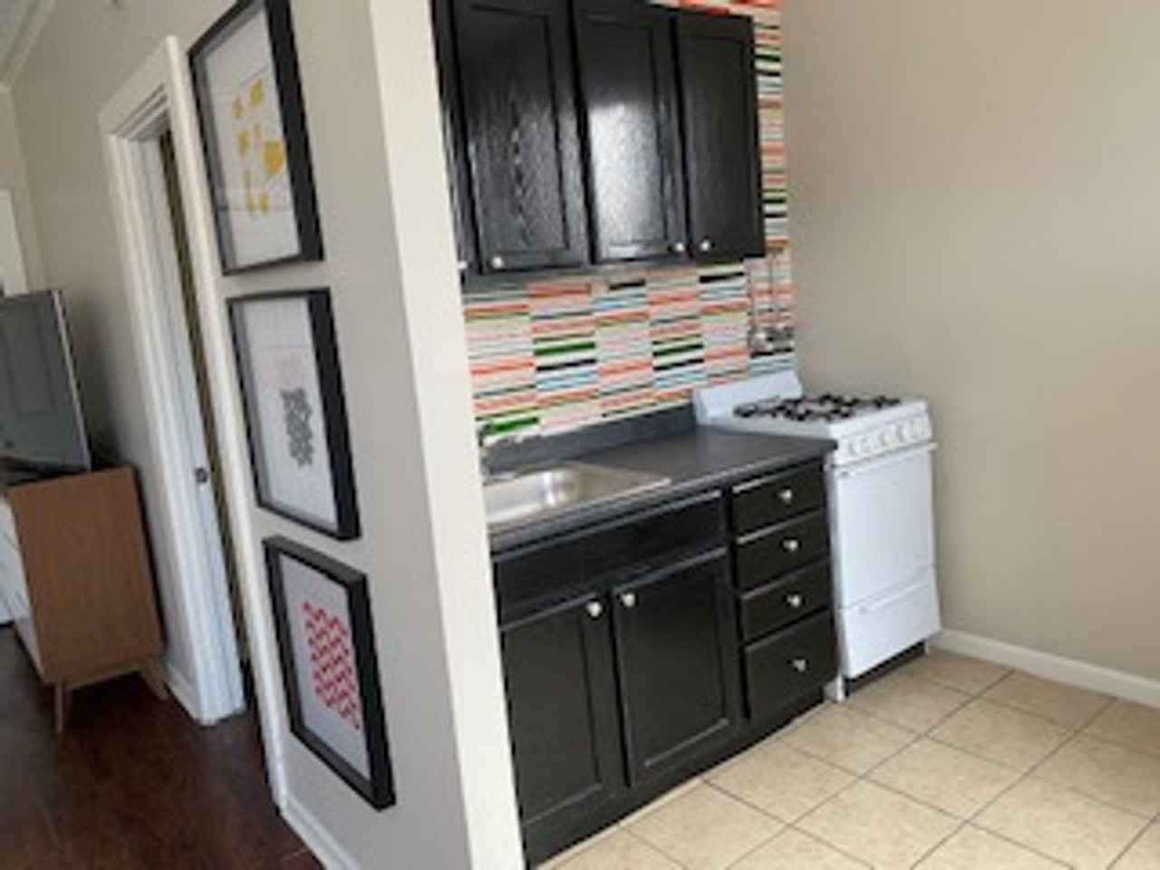 Jeffery Parkway Apartments - Photo 7 of 15