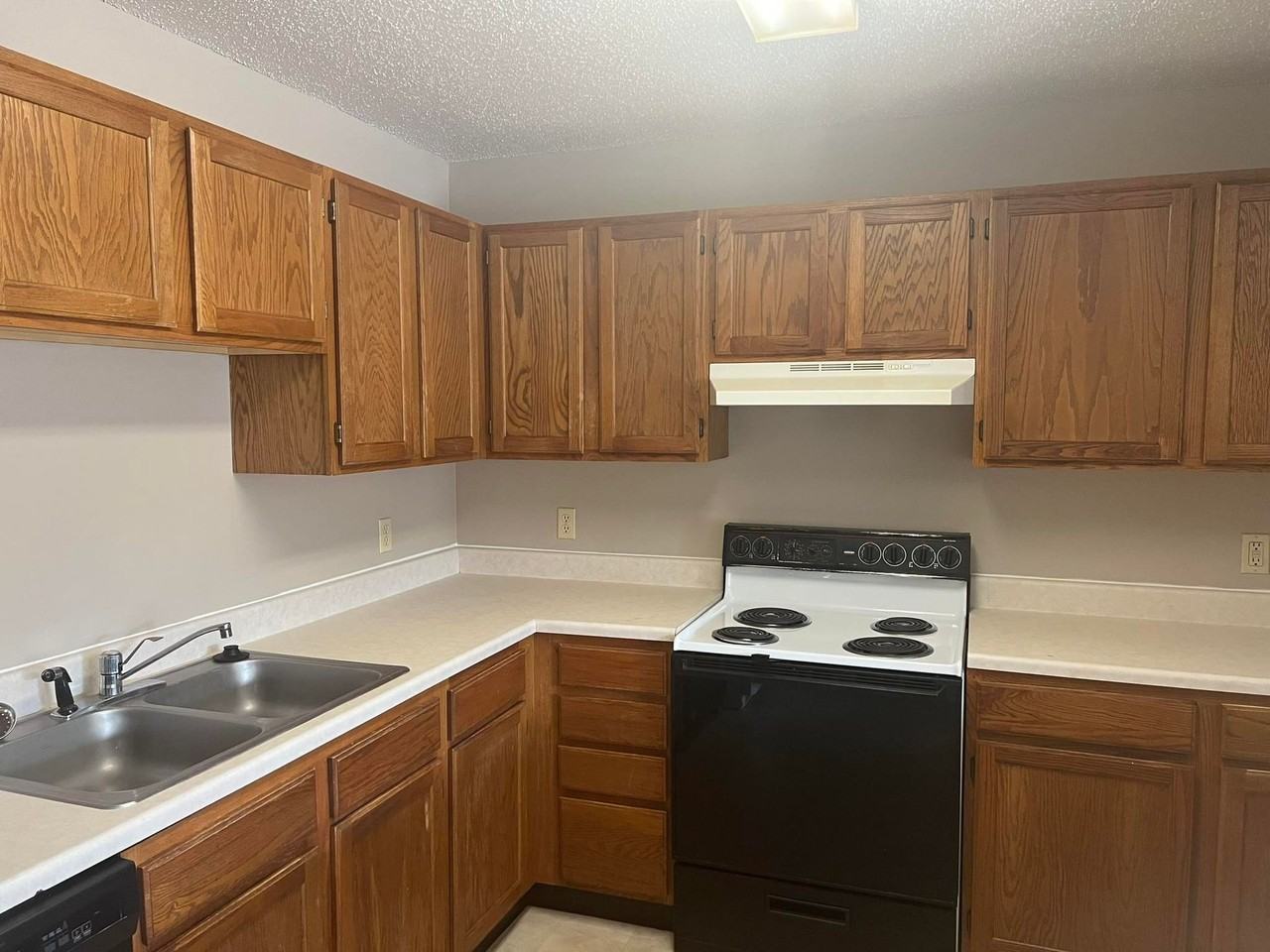 East Briar Estates - Photo 4 of 10