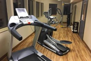 featured image of 400 River Dr