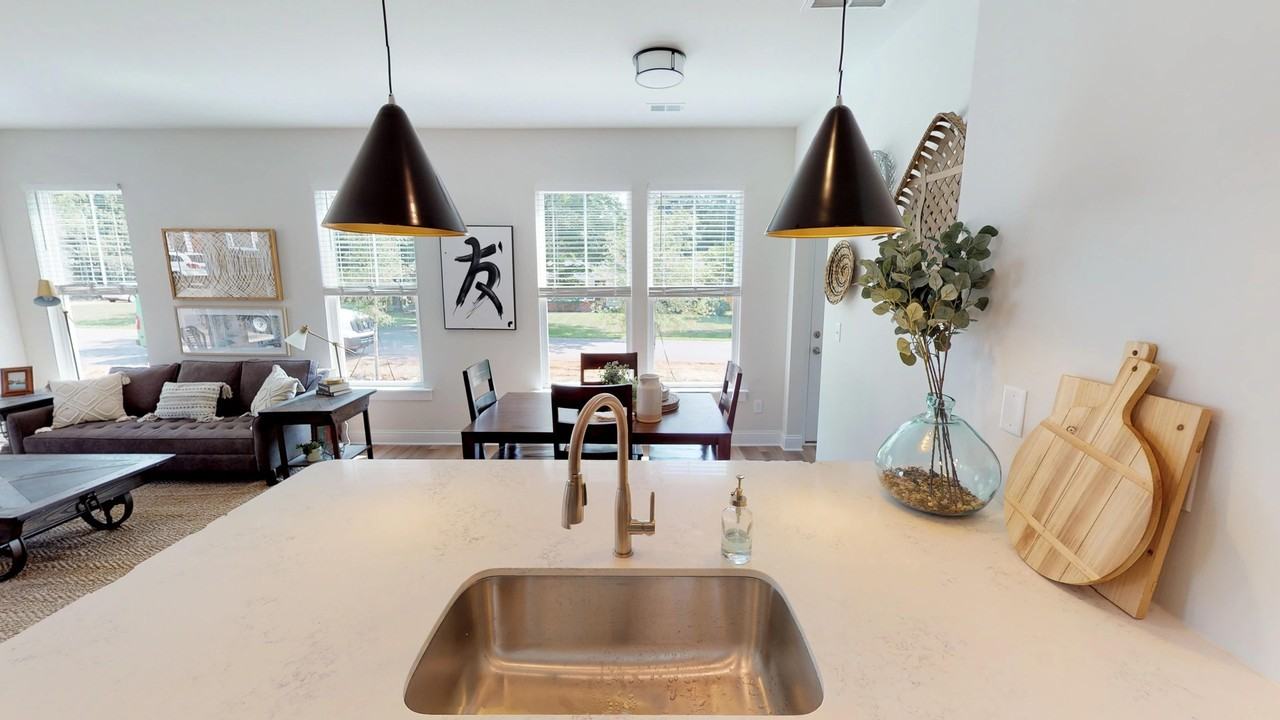 332 Voldemort St - Photo 5 of 50