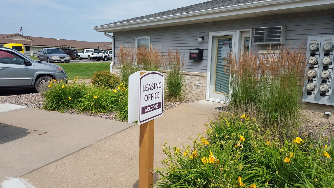 Pinedale Apartments and Red Cedar Townhomes - Photo 2 of 26