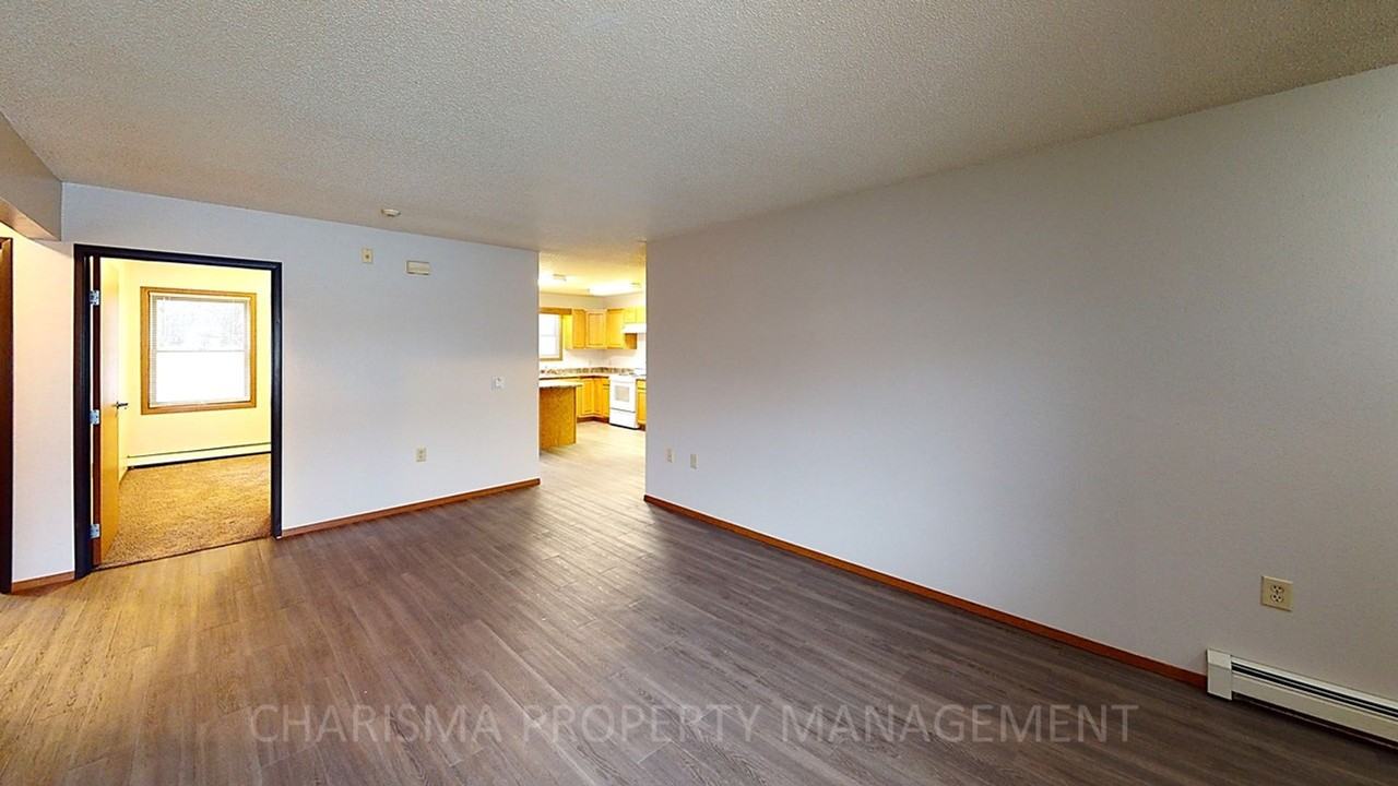 3500, 3506 and 3510 S Sertoma Ave - Photo 7 of 19