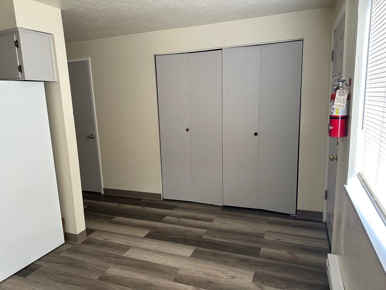 Dallas Triplex - Photo 5 of 15