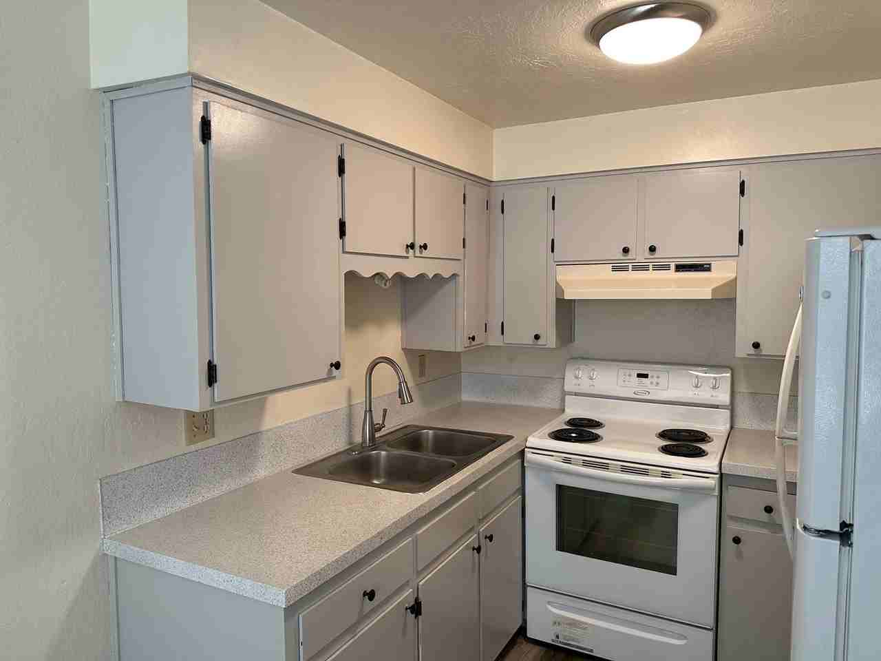 Dallas Triplex - Photo 7 of 15