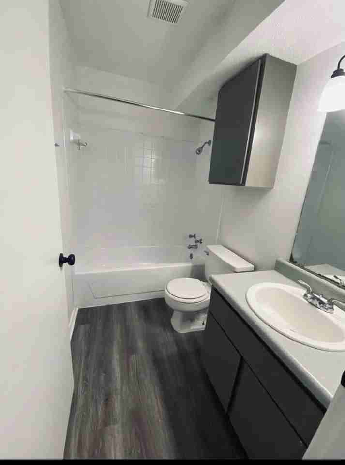 8817 S 28th St - Photo 3 of 7