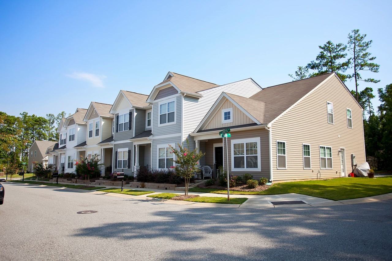 4231 Lotts Pl - Photo 2 of 31