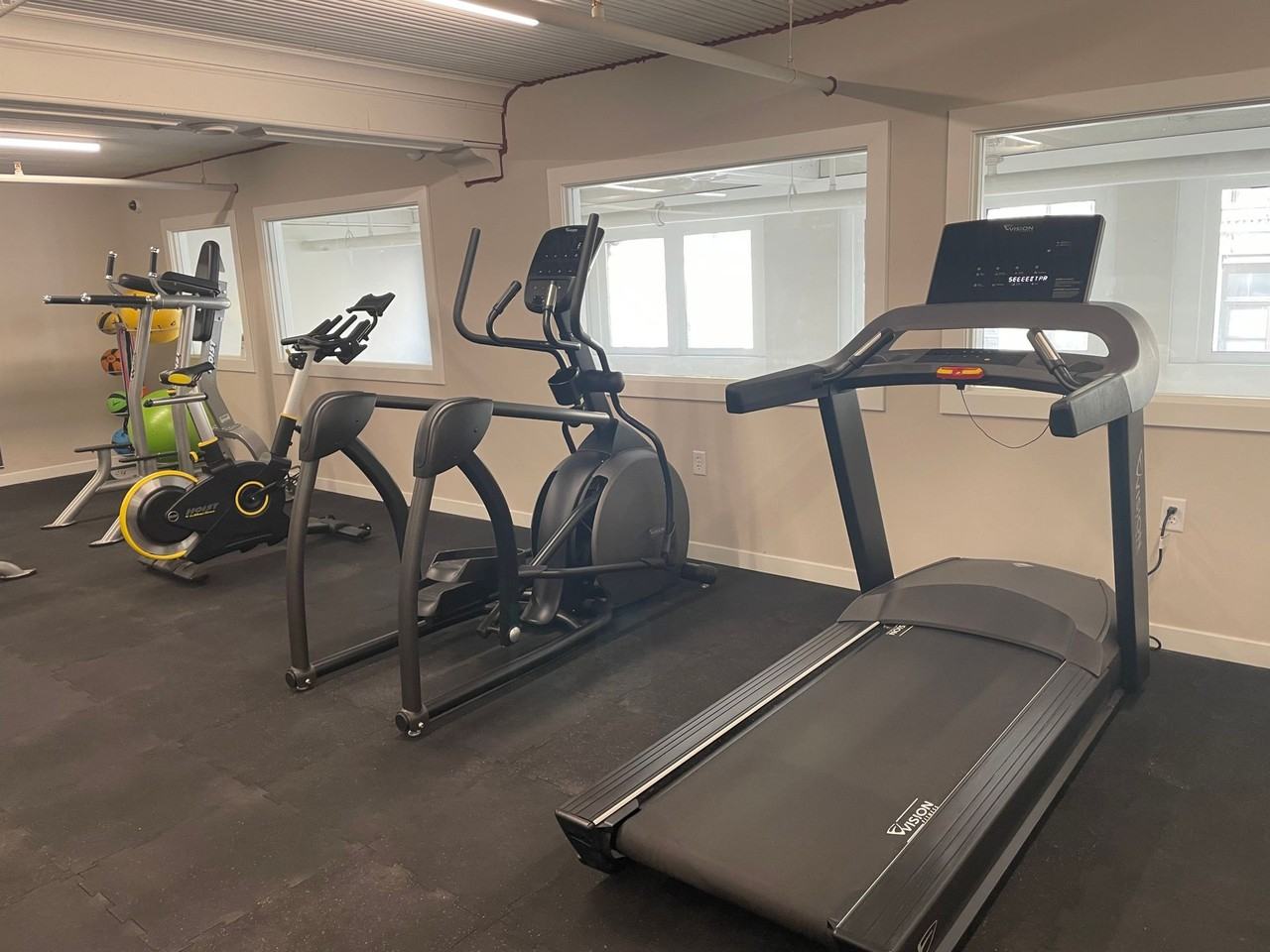 Cream City Lofts - Photo 3 of 44