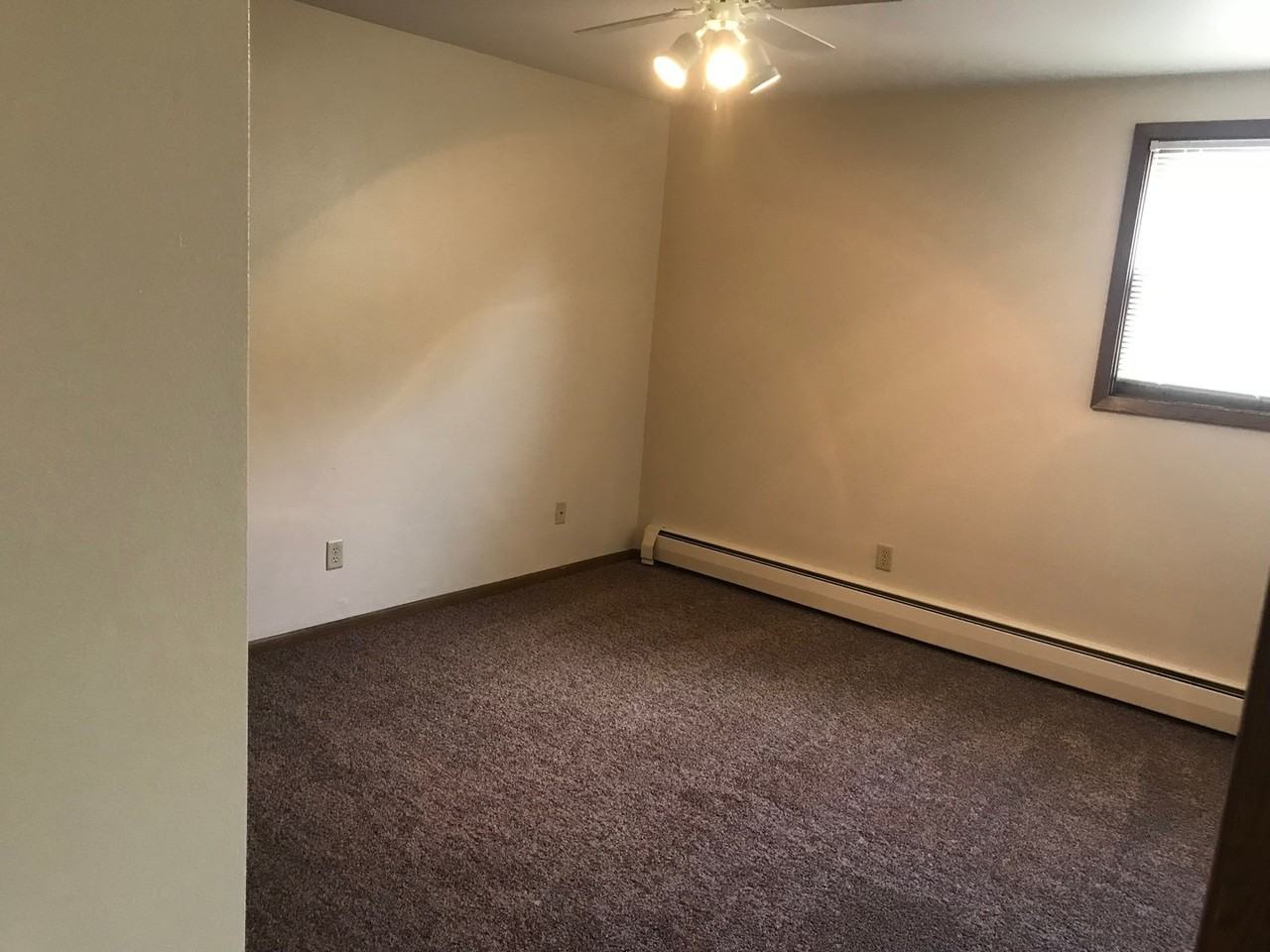 1526 16th Ave Se #8 - Photo 4 of 6