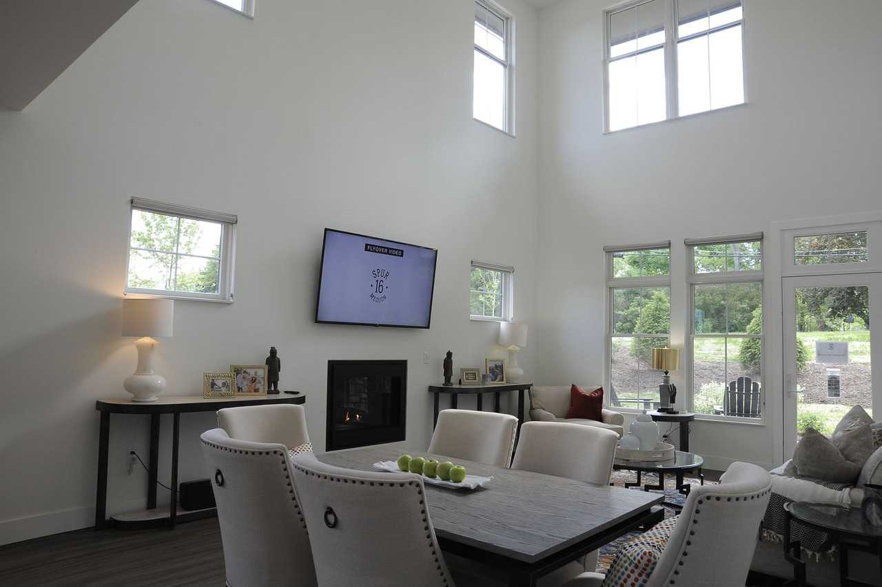 Spur 16 Apartments - Photo 2 of 12