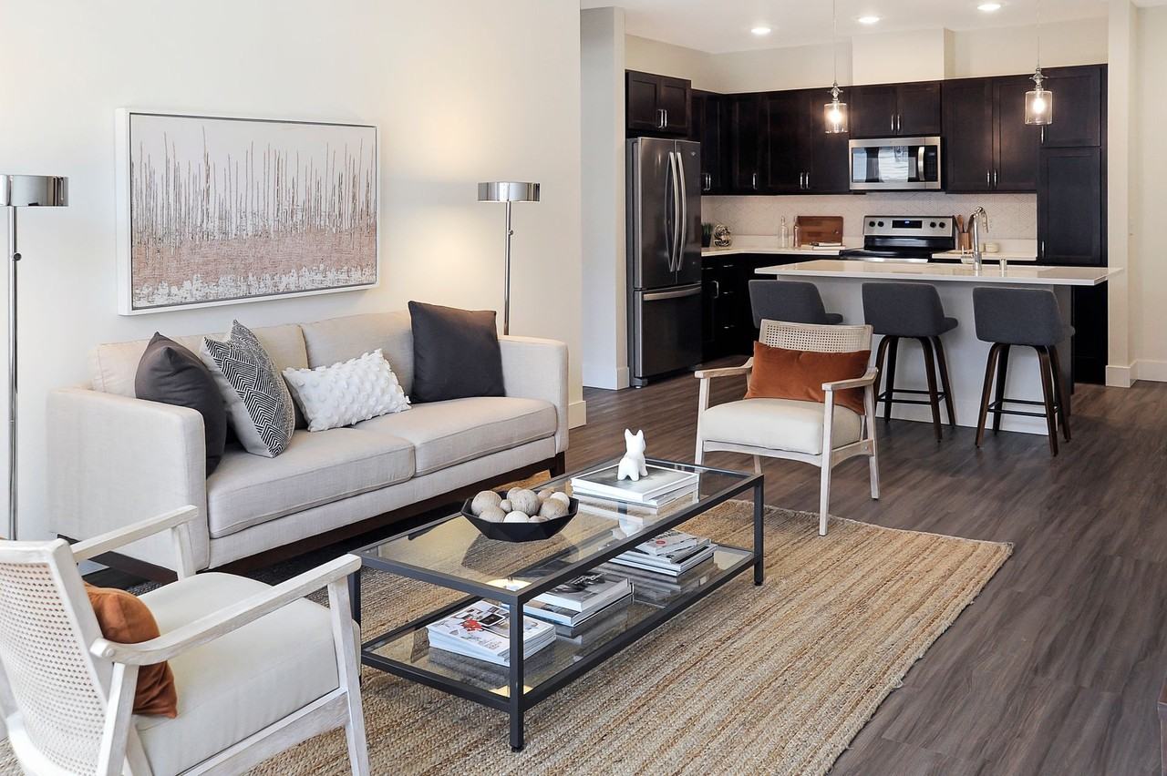 Spur 16 Apartments - Photo 5 of 12