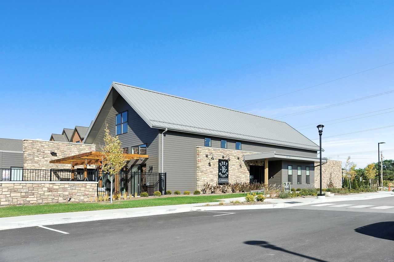 Spur 16 Apartments - Photo 6 of 12