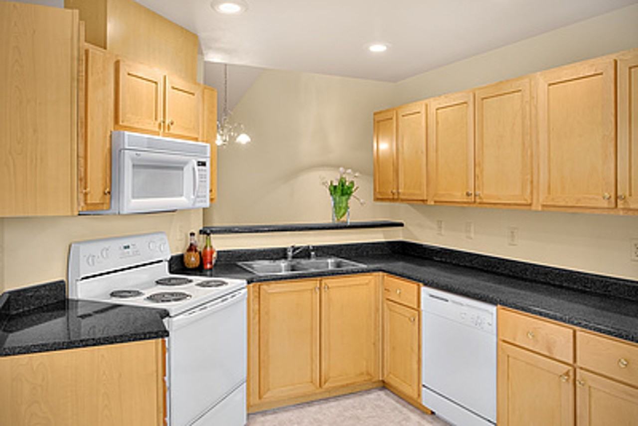 Cooper Point Village - Photo 3 of 7