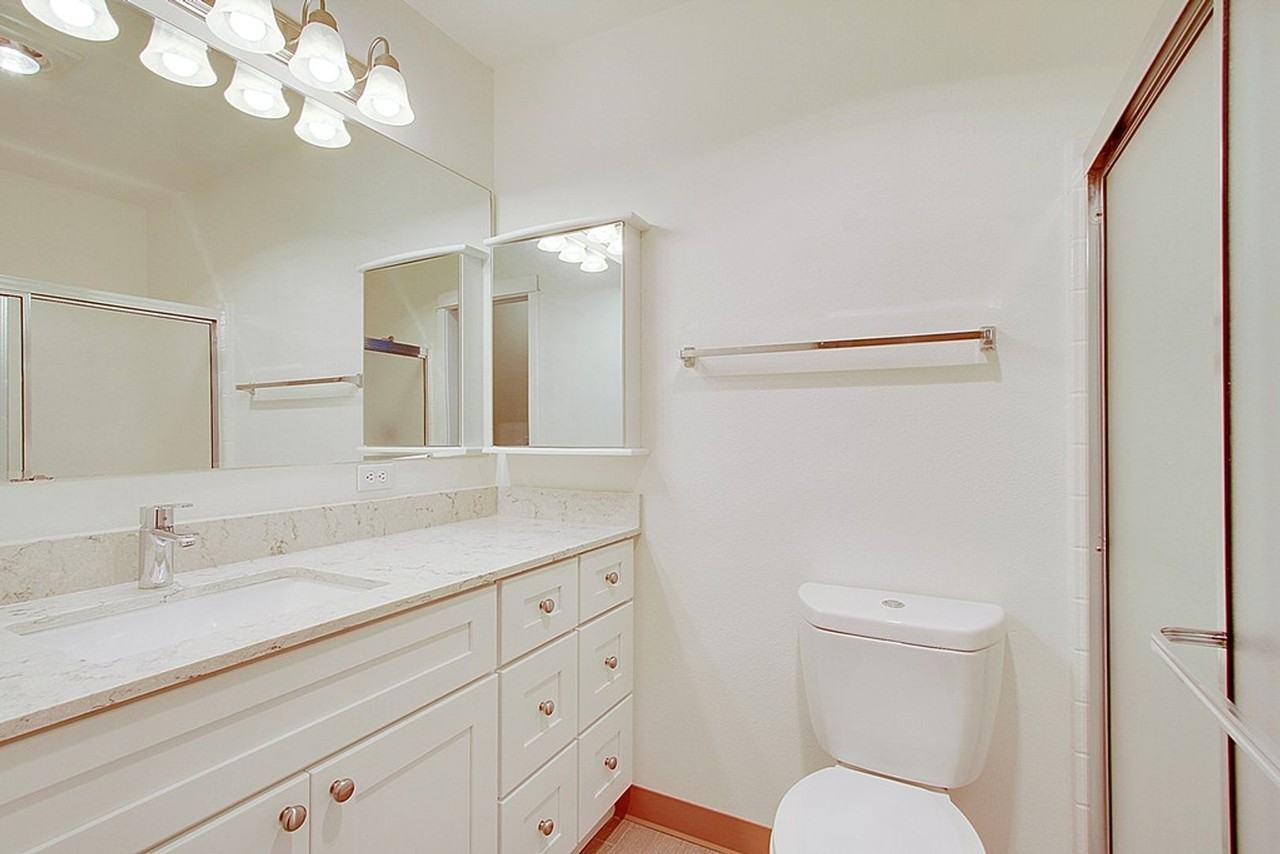 Norpoint Village - Photo 5 of 11